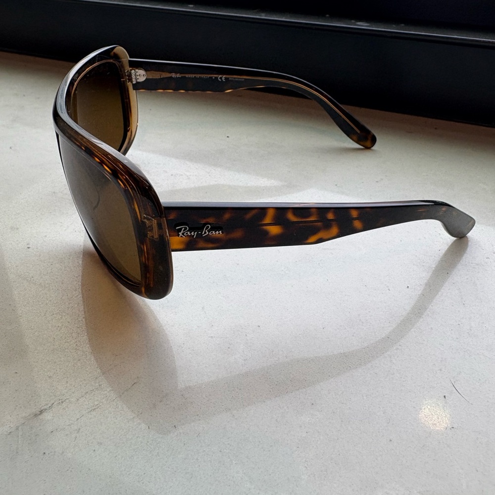Ray-Ban Tortoiseshell Frame Sunglasses - Brown Lenses